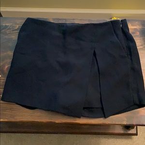 Express black skort size 2